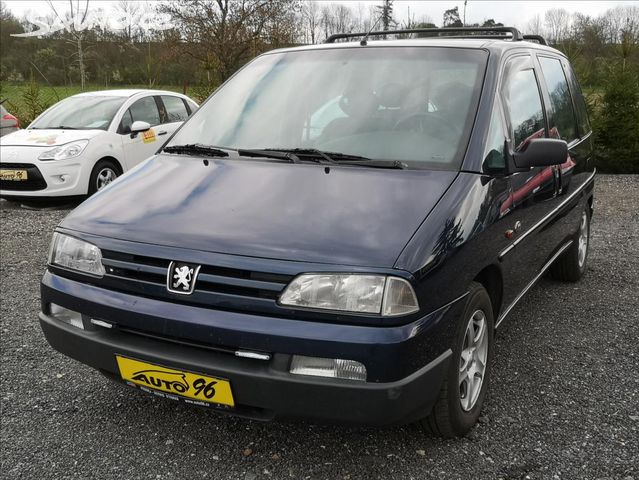 Peugeot 806